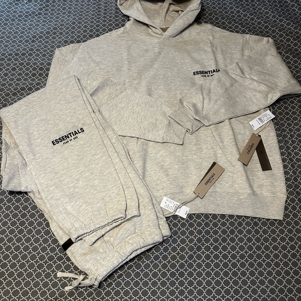 NEW Fear of God Essentials Set Hoodie & Sweatpant Light Oatmeal Size XL
